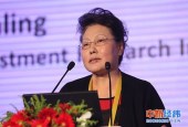 谭雅玲：人民币贬值不是坏事，节奏很重要
